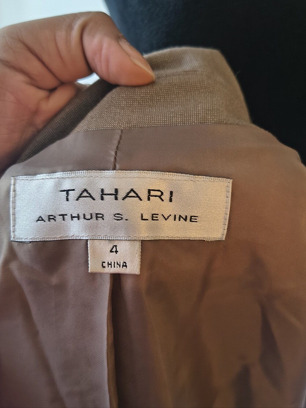 Tahari Arthur S Levine  Brown Two-Button Structured Blazer Jacket Size 4 - Picture 4 of 7
